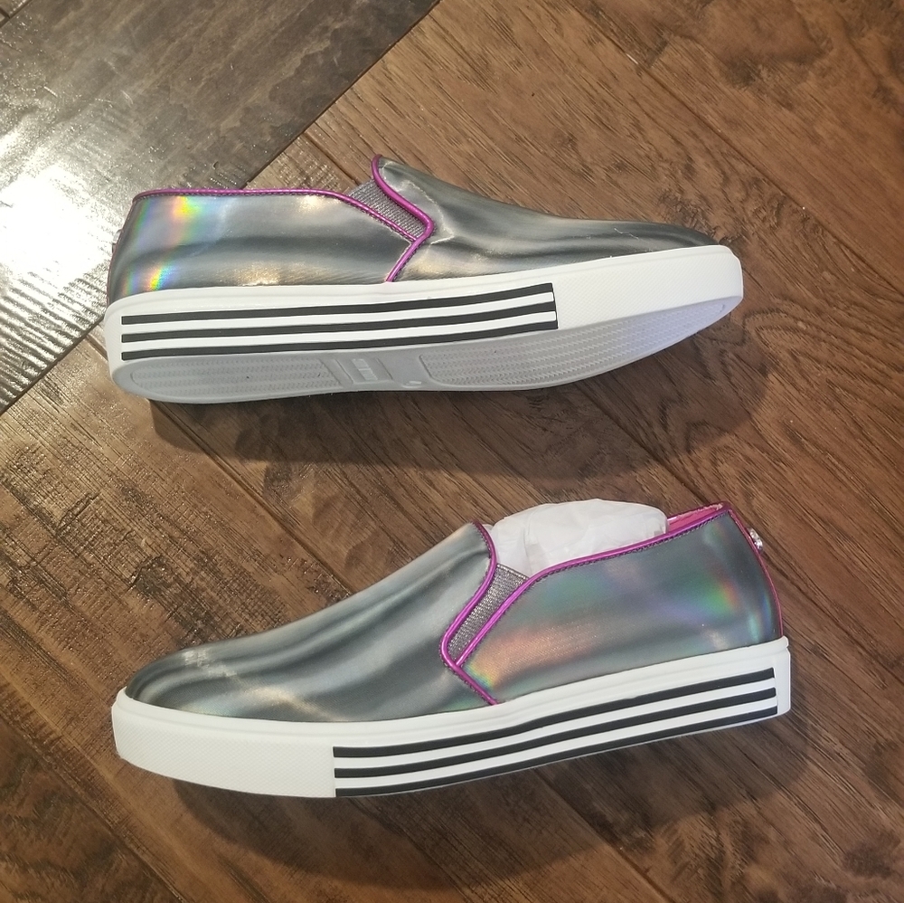 Steve Madden Girl Sneaker - Picture 3 of 5